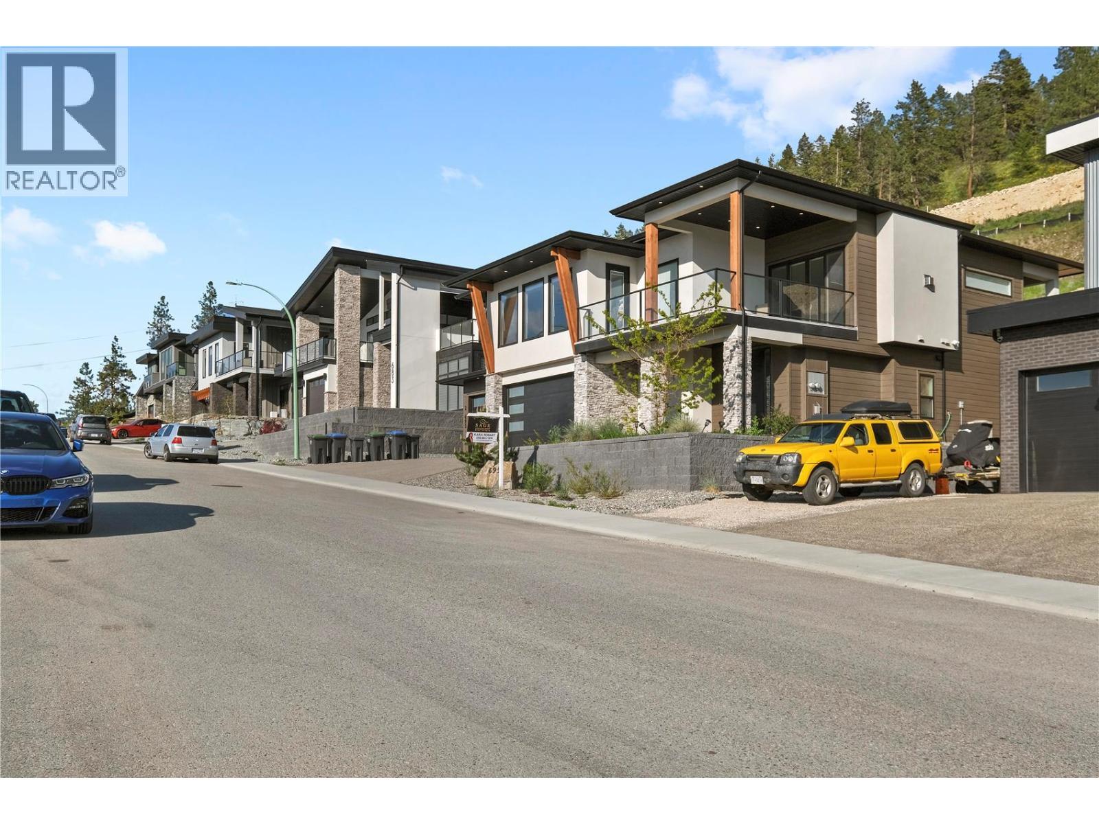  695 Deans Drive, Kelowna