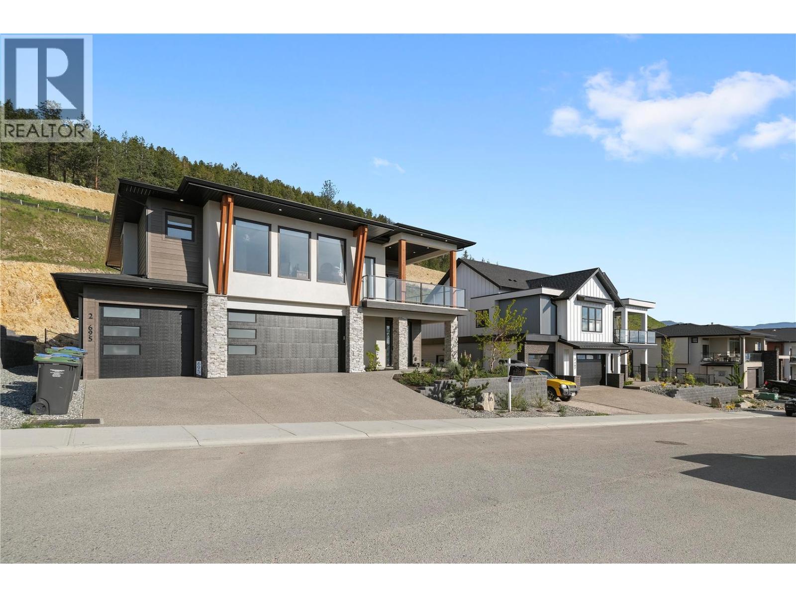  695 Deans Drive, Kelowna