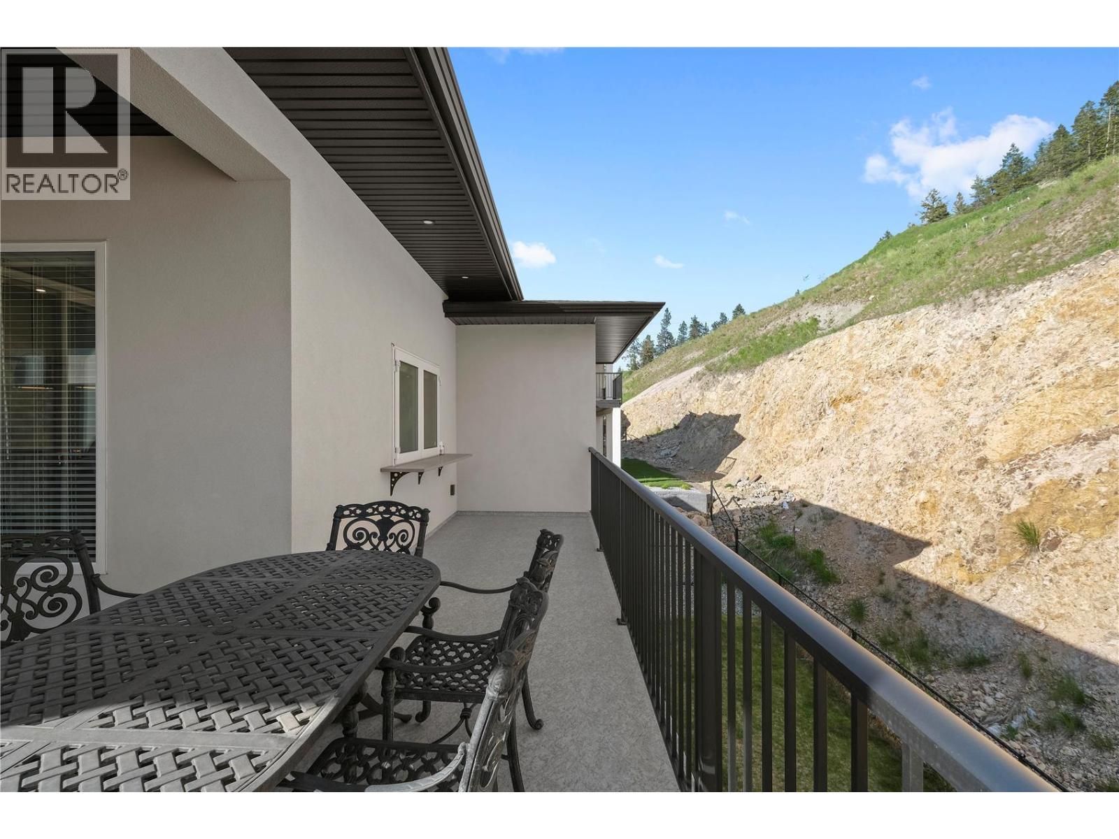 695 Deans Drive, Kelowna