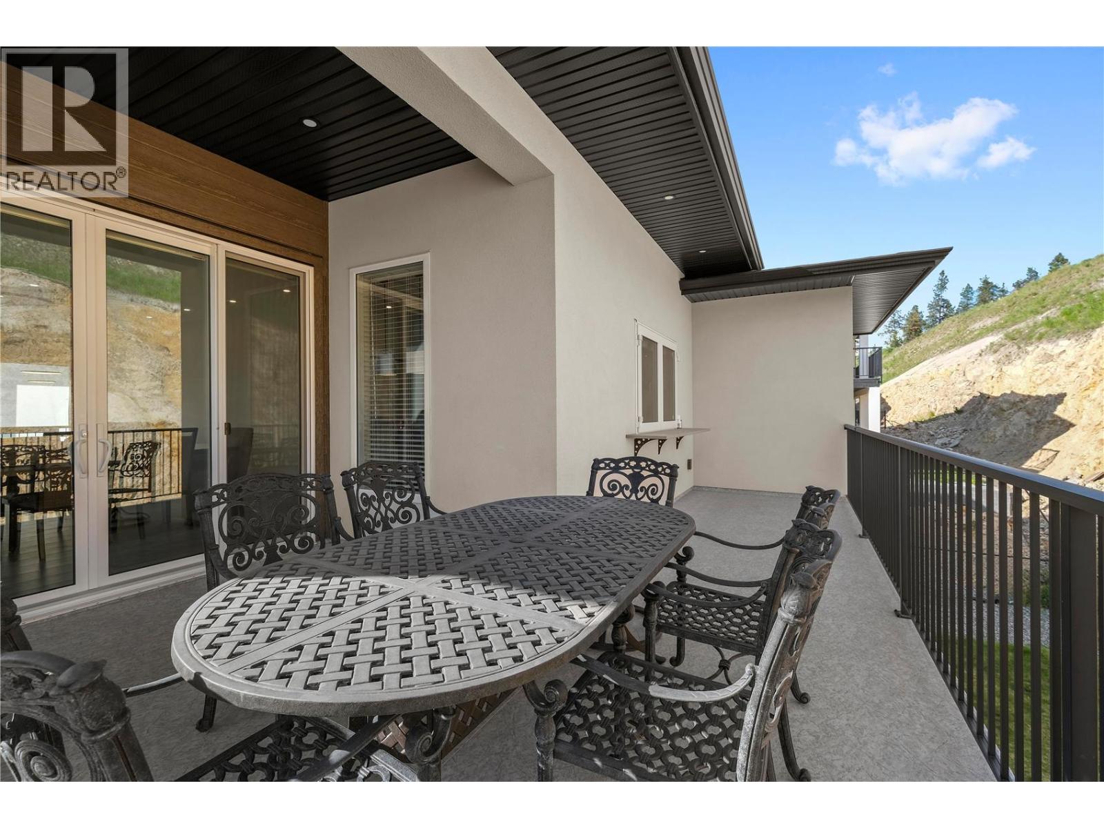  695 Deans Drive, Kelowna