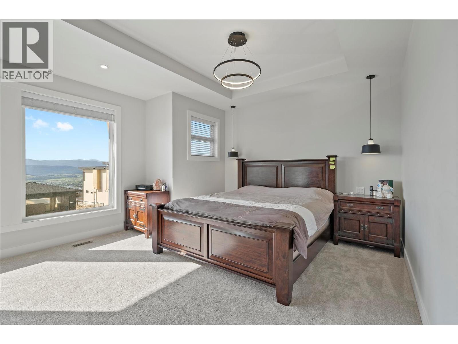  695 Deans Drive, Kelowna