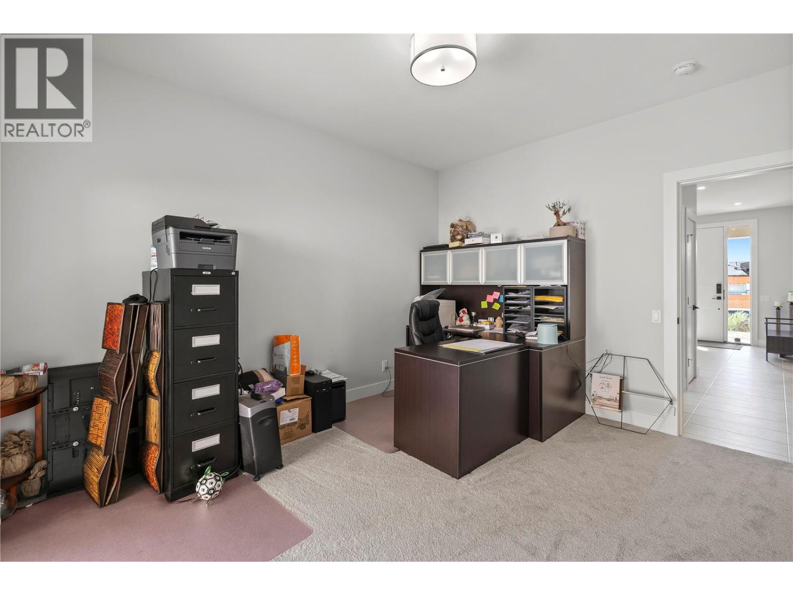  695 Deans Drive, Kelowna