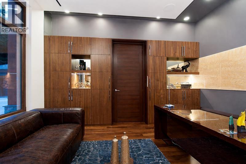 1037 MILLSTREAM ROAD, West Vancouver