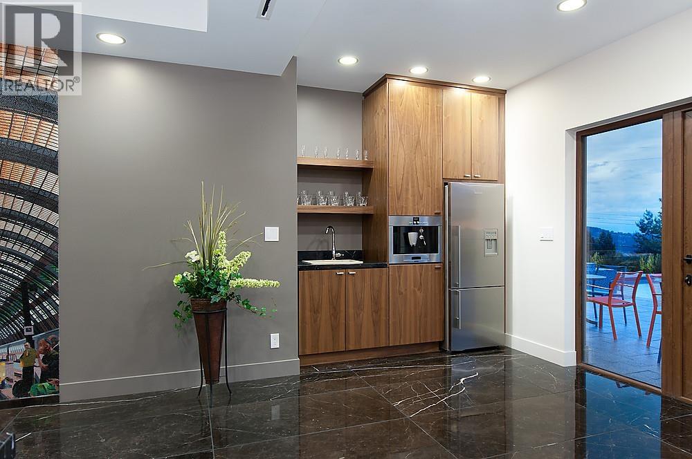 1037 MILLSTREAM ROAD, West Vancouver