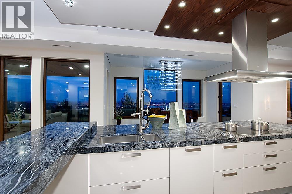 1037 MILLSTREAM ROAD, West Vancouver