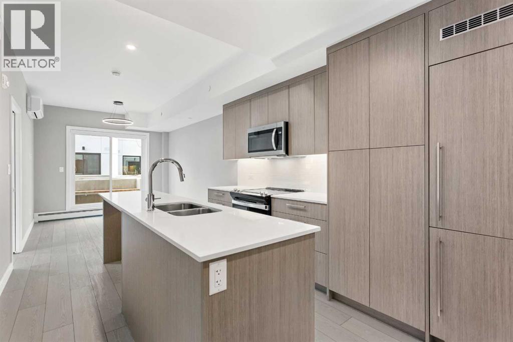 126, 310 15 Avenue SW, Calgary, Alberta