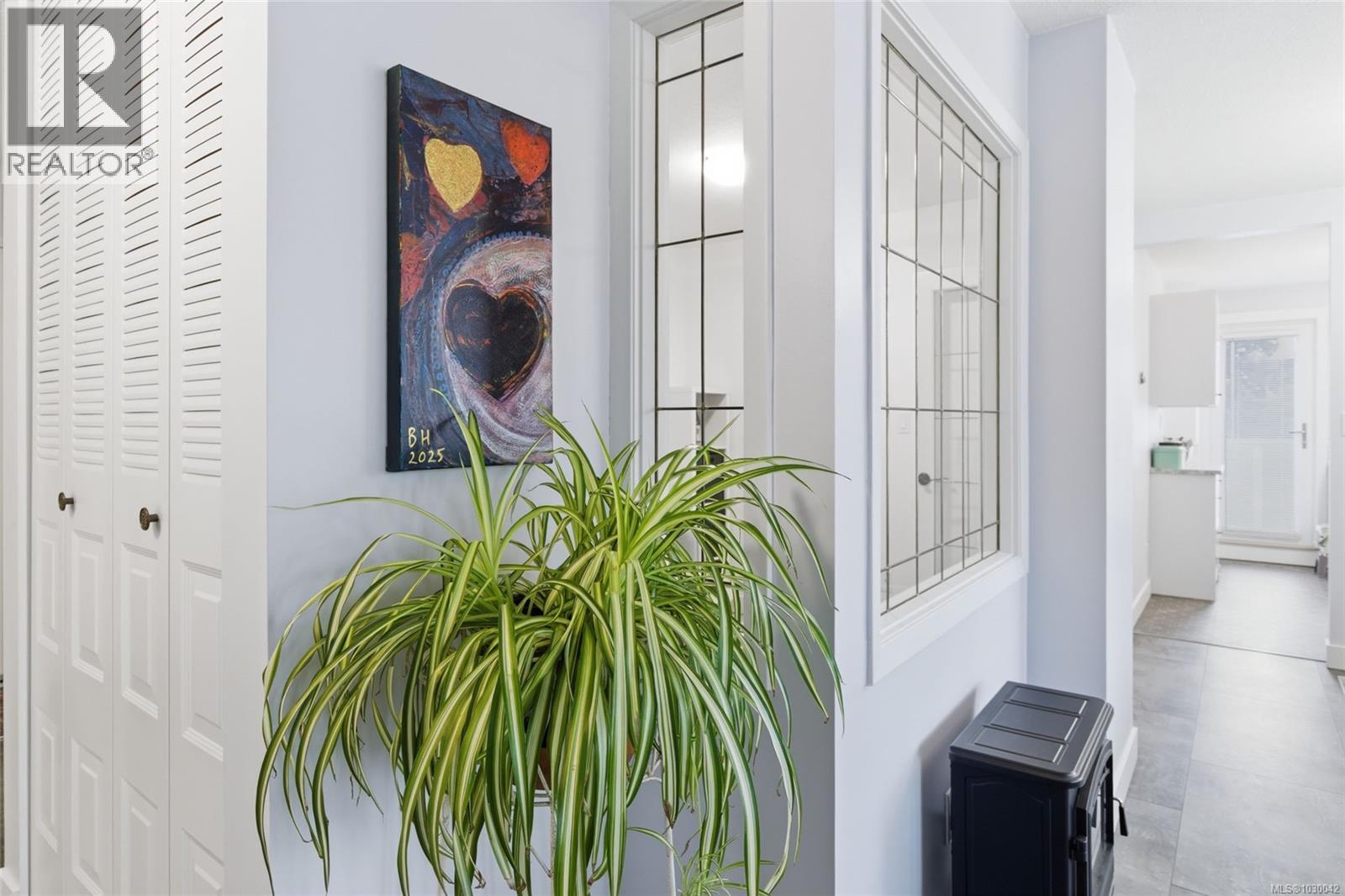 #302 220 TOWNSITE RD - 15