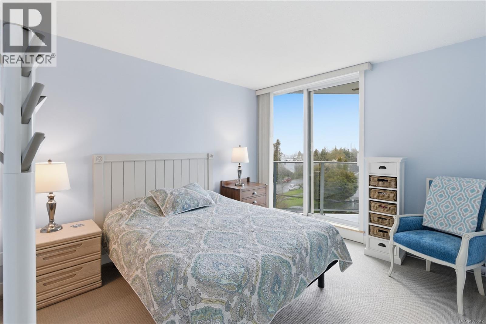 #302 220 TOWNSITE RD - 24