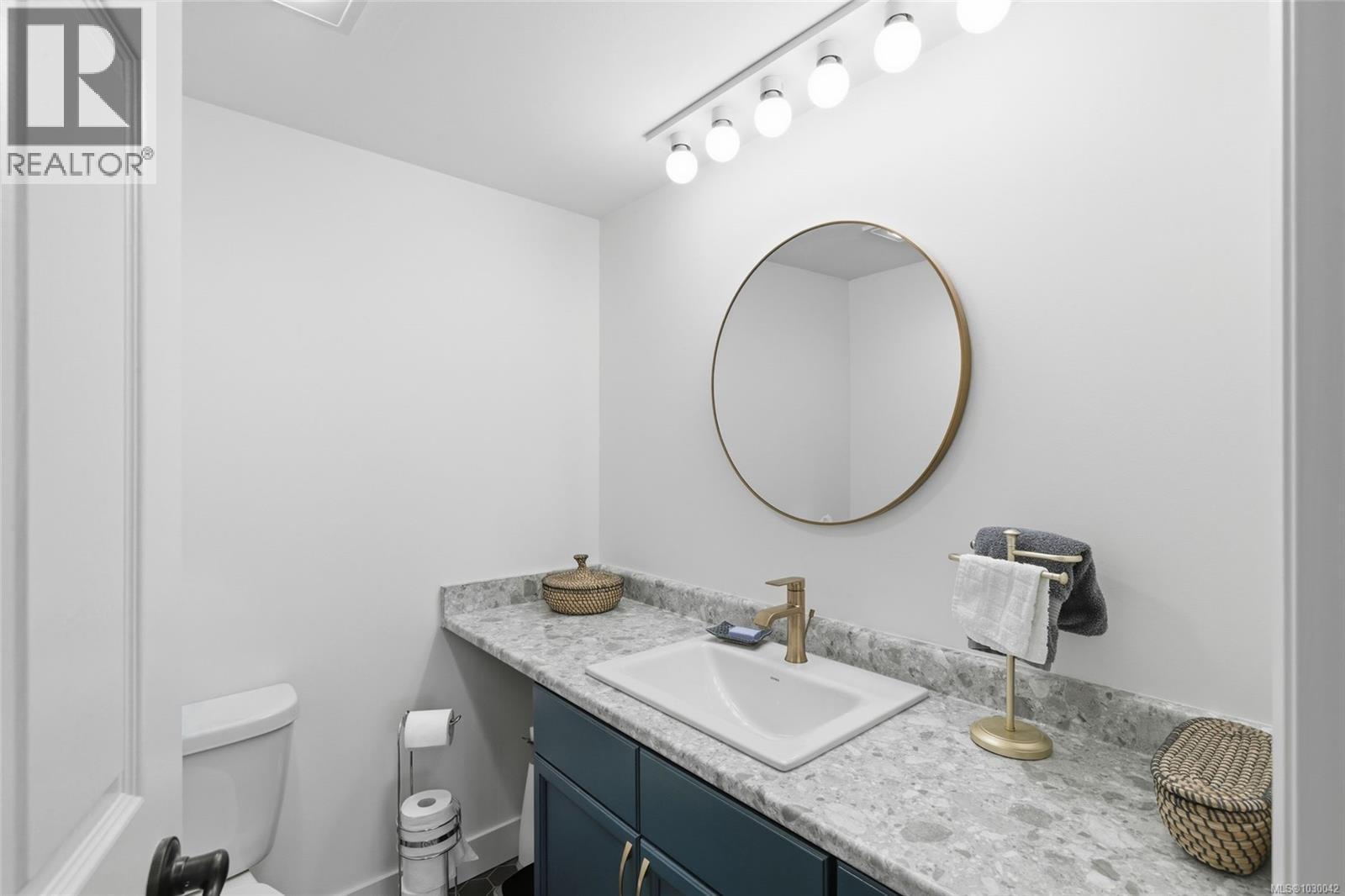 #302 220 TOWNSITE RD - 27