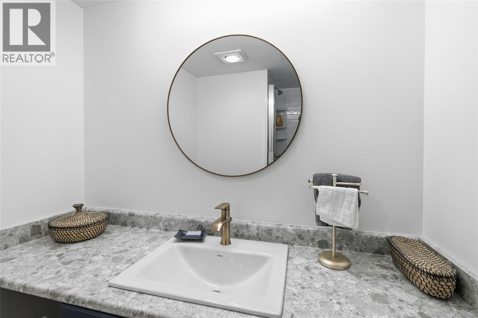 #302 220 TOWNSITE RD - 29