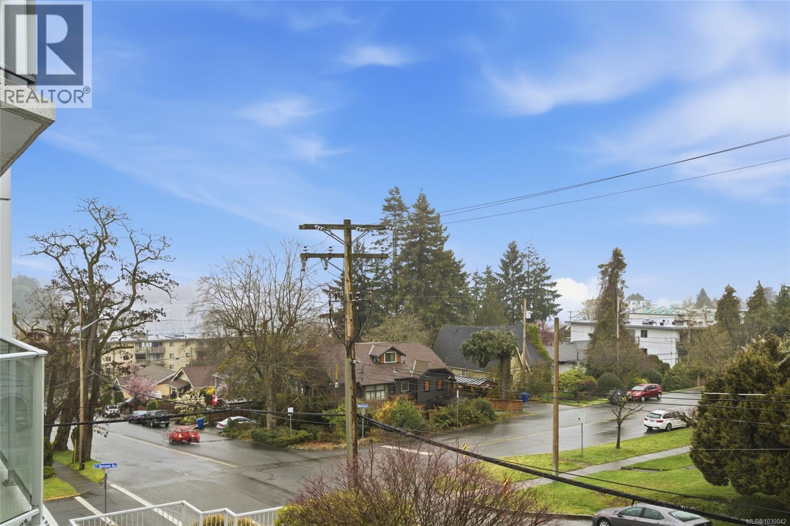 #302 220 TOWNSITE RD - 30