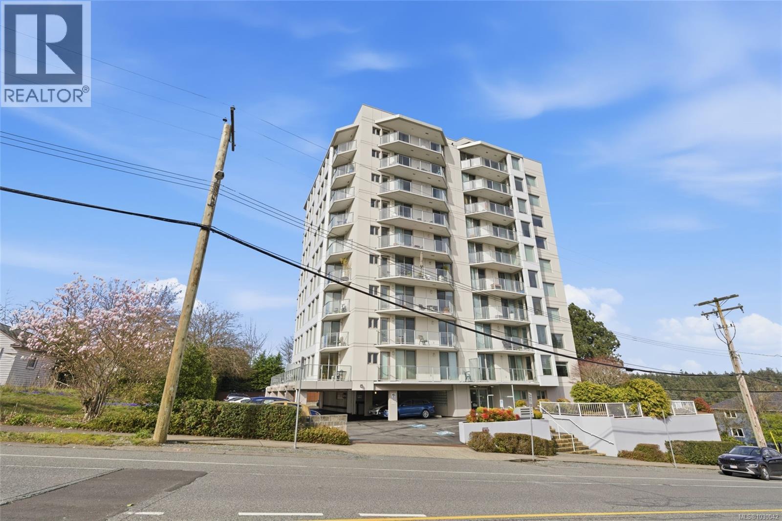 #302 220 TOWNSITE RD - 44