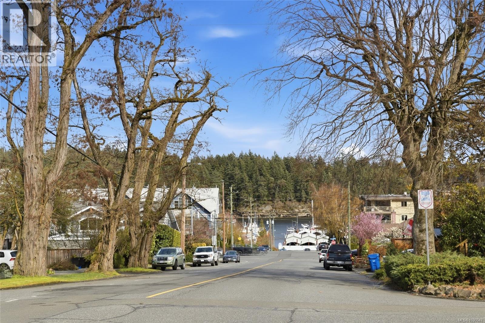 #302 220 TOWNSITE RD - 49