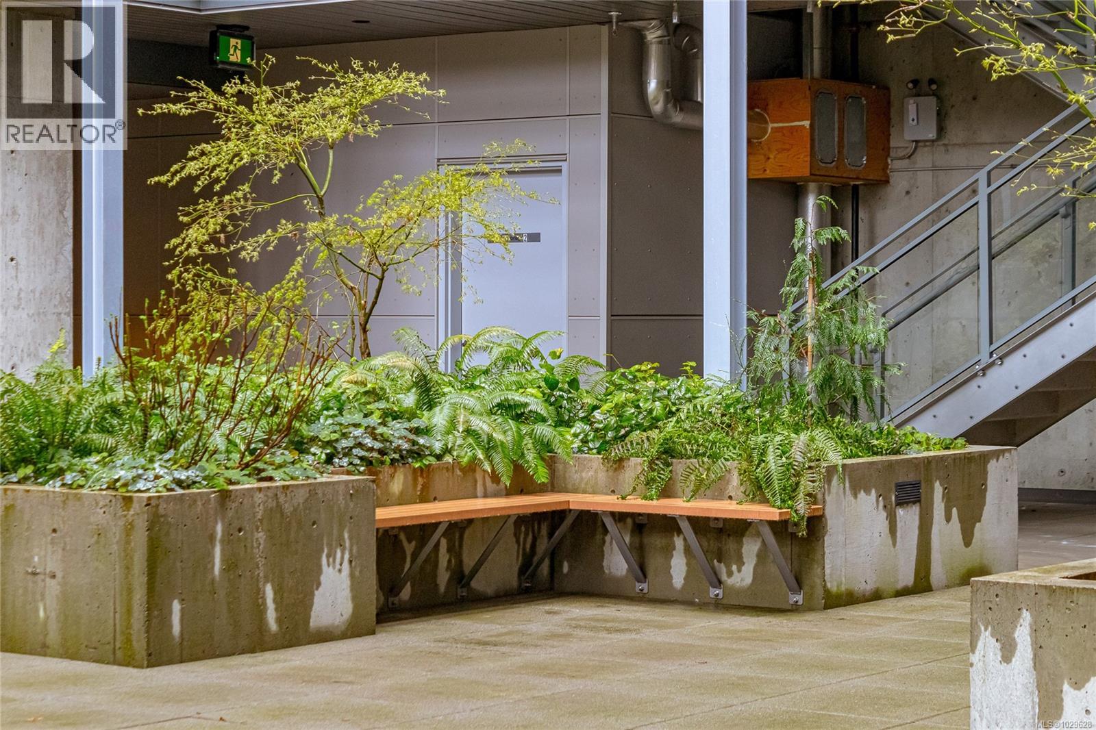 #406 91 CHAPEL ST - 26