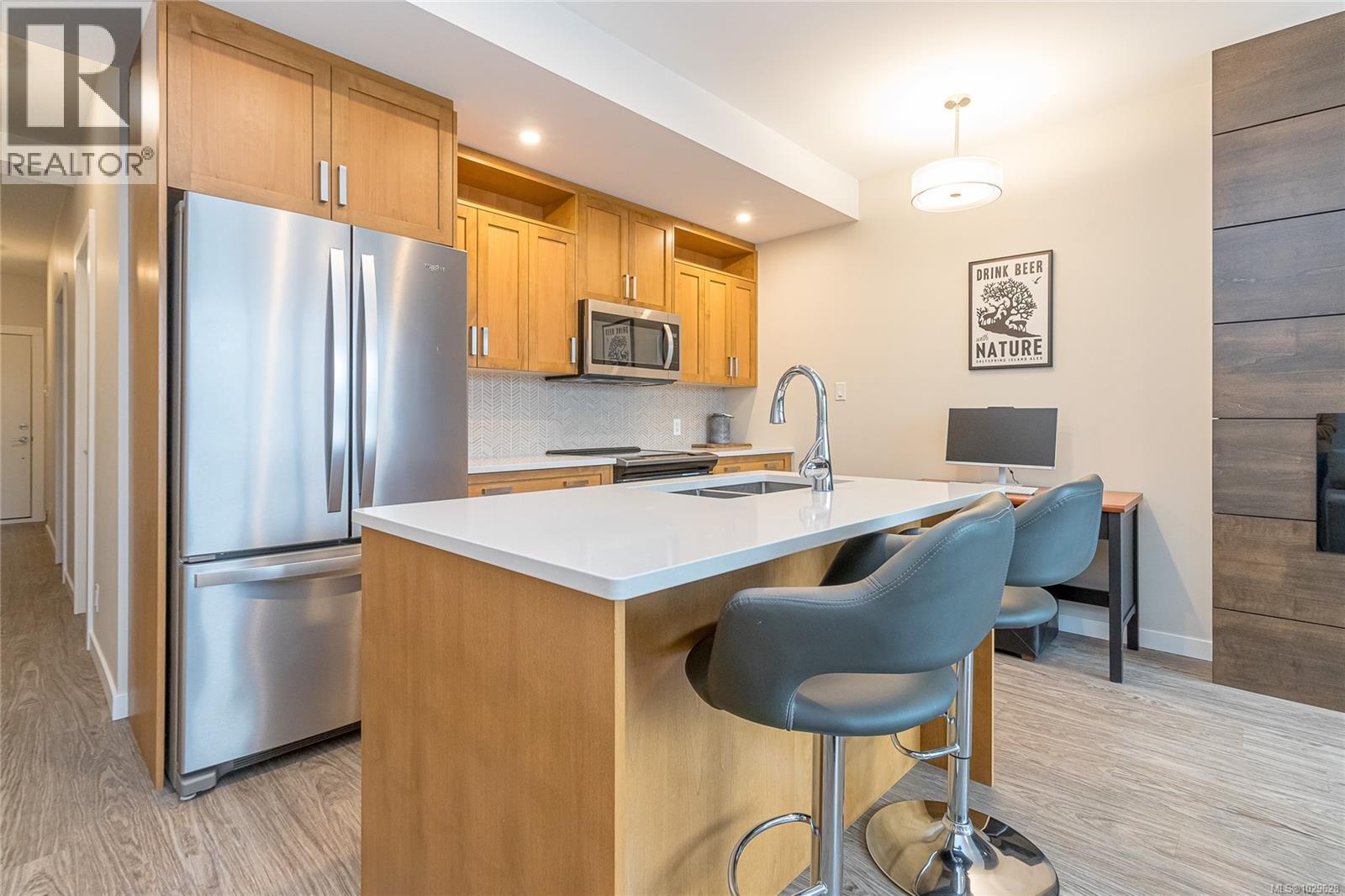 #406 91 CHAPEL ST - 9