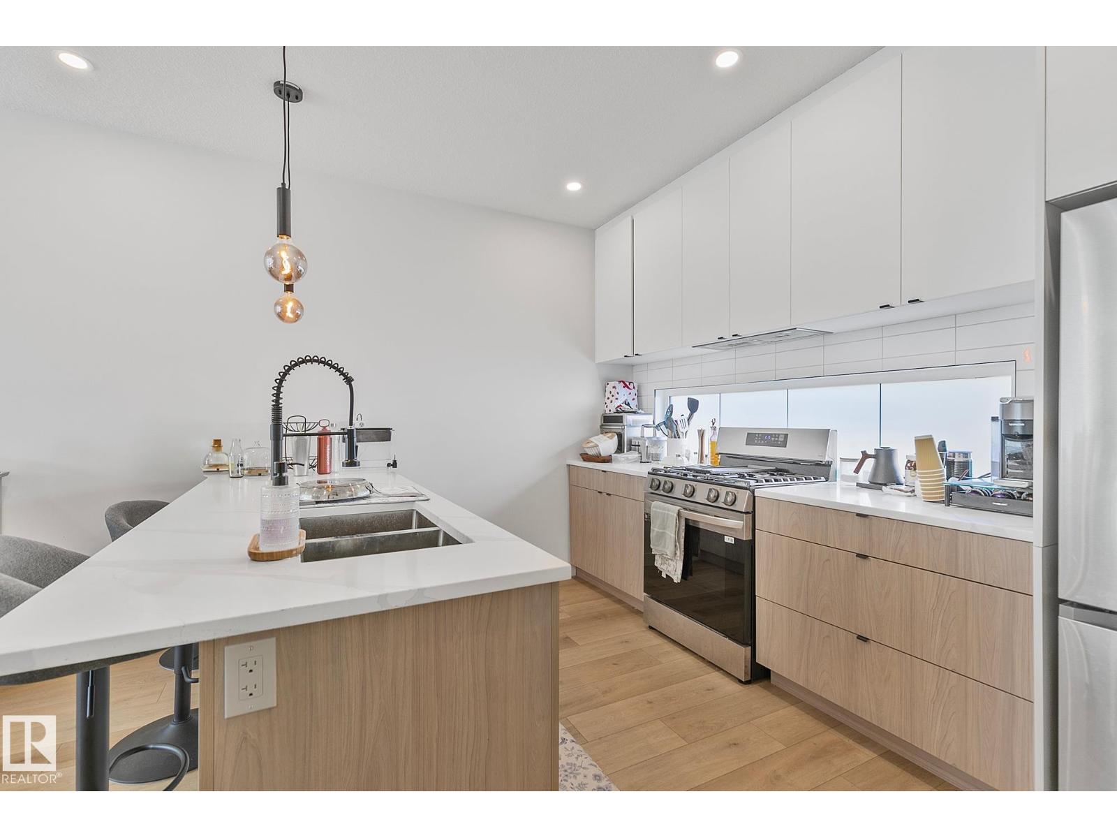 14904 109 AV NW - 14