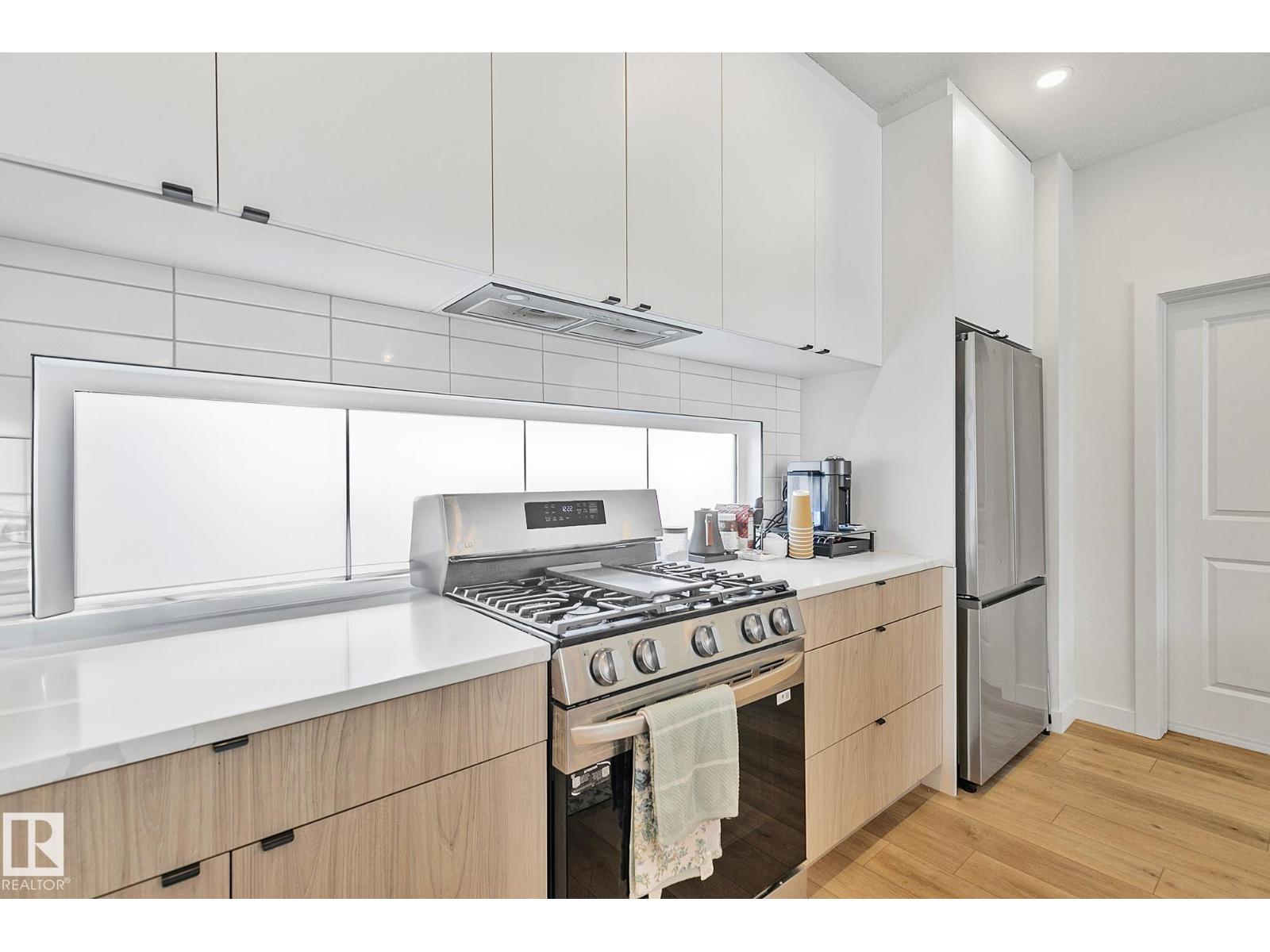 14904 109 AV NW - 17