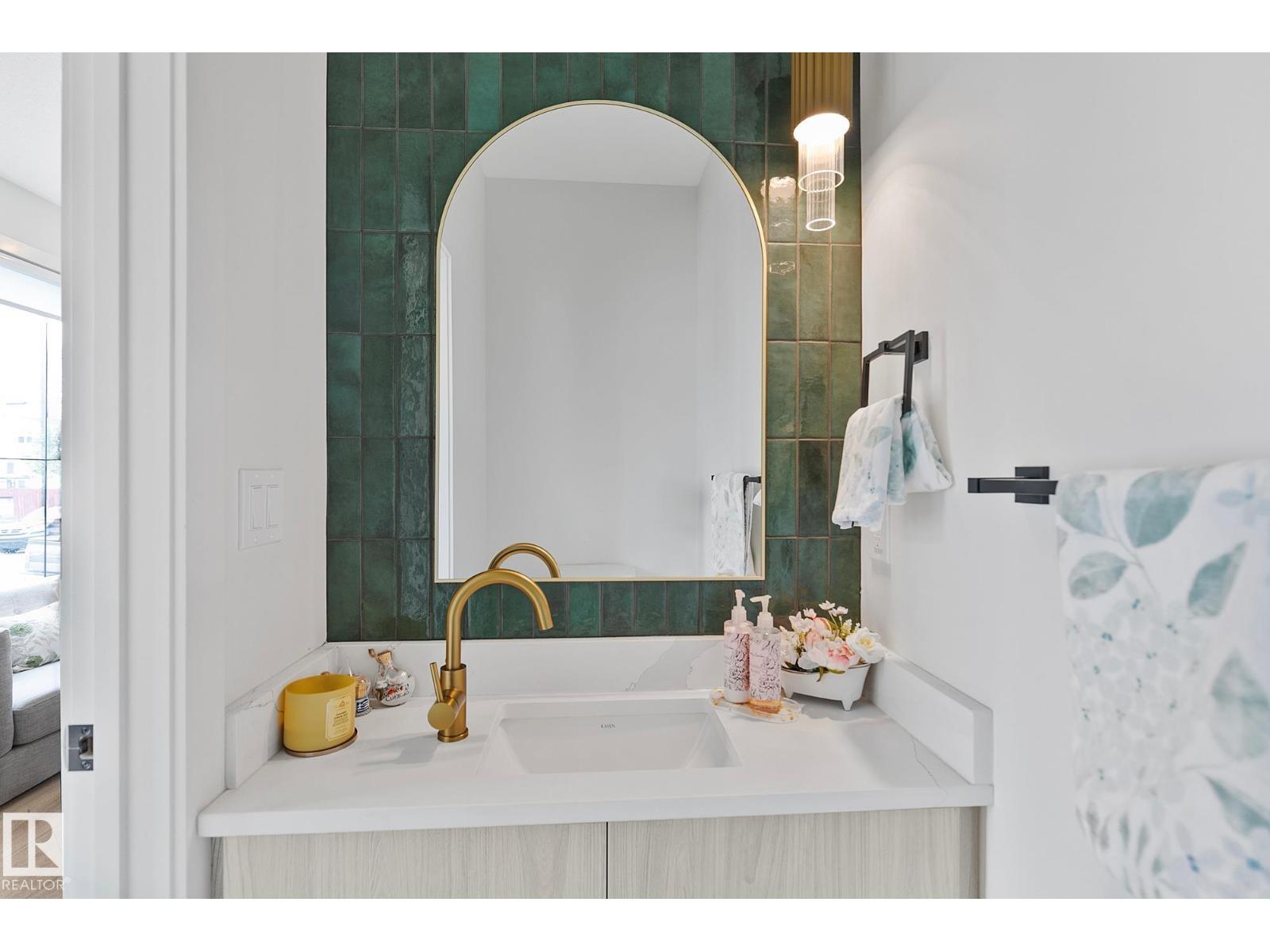 14904 109 AV NW - 19