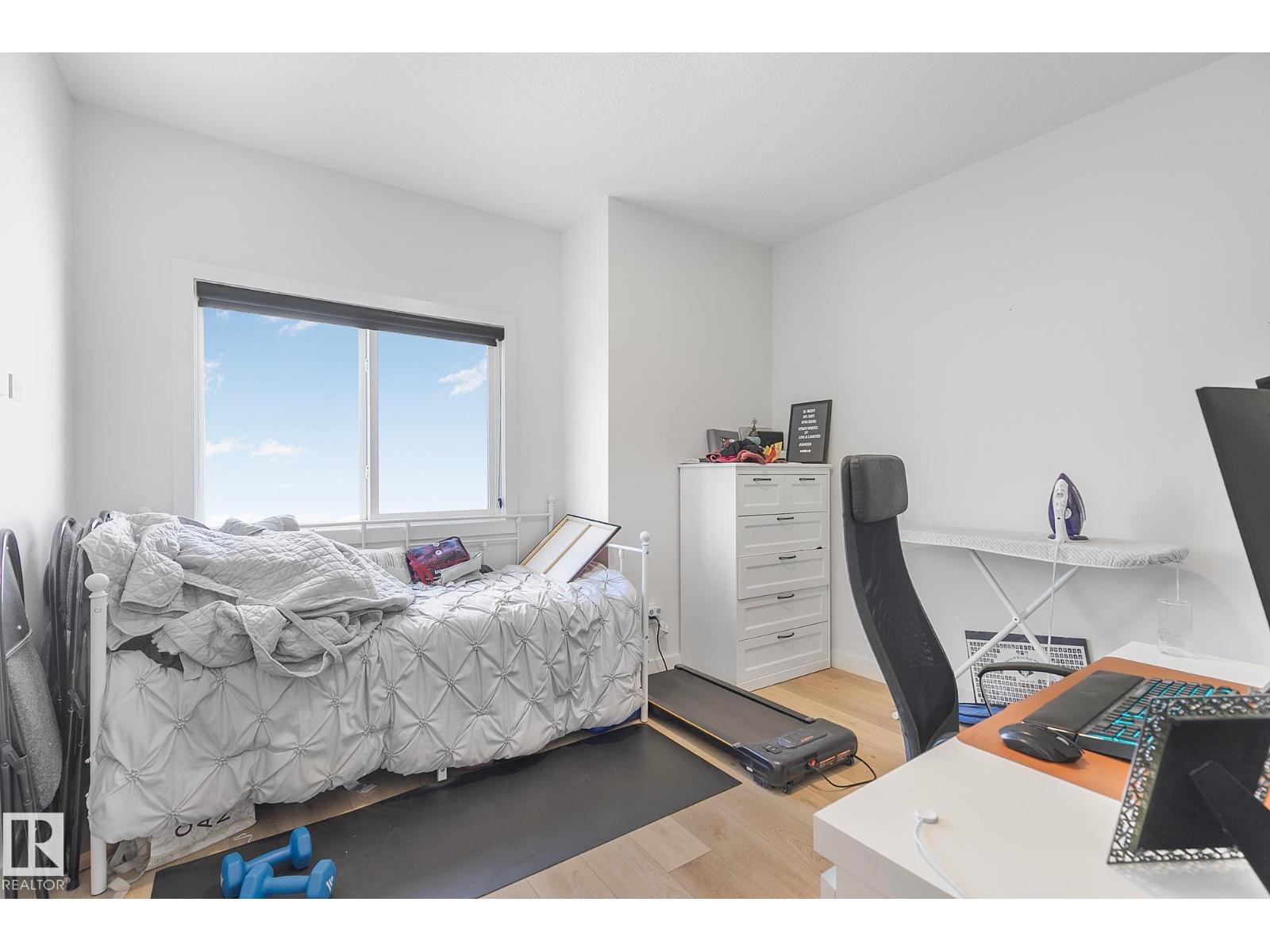 14904 109 AV NW - 21