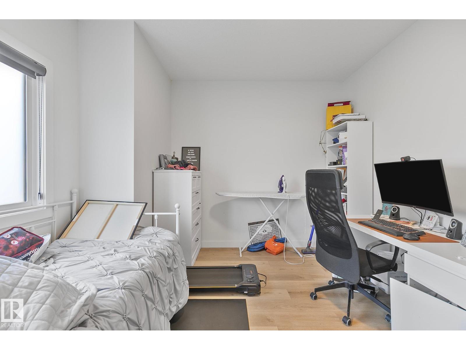 14904 109 AV NW - 28