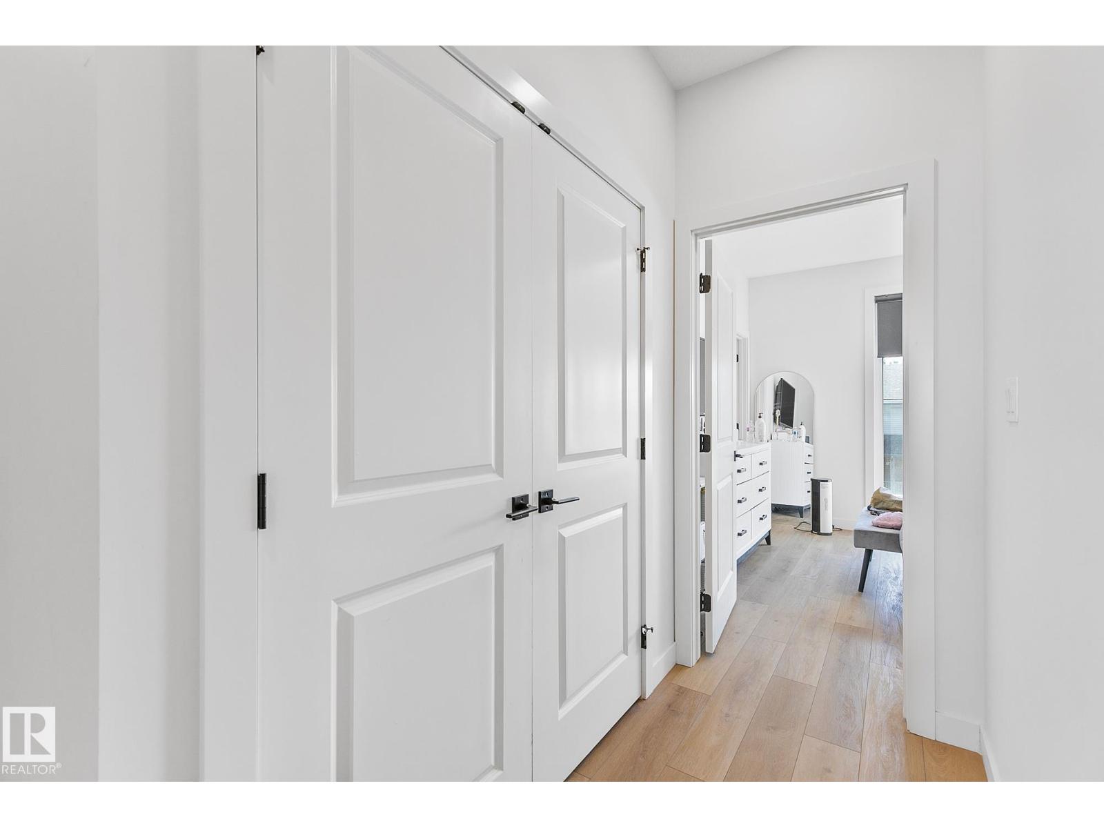 14904 109 AV NW - 30