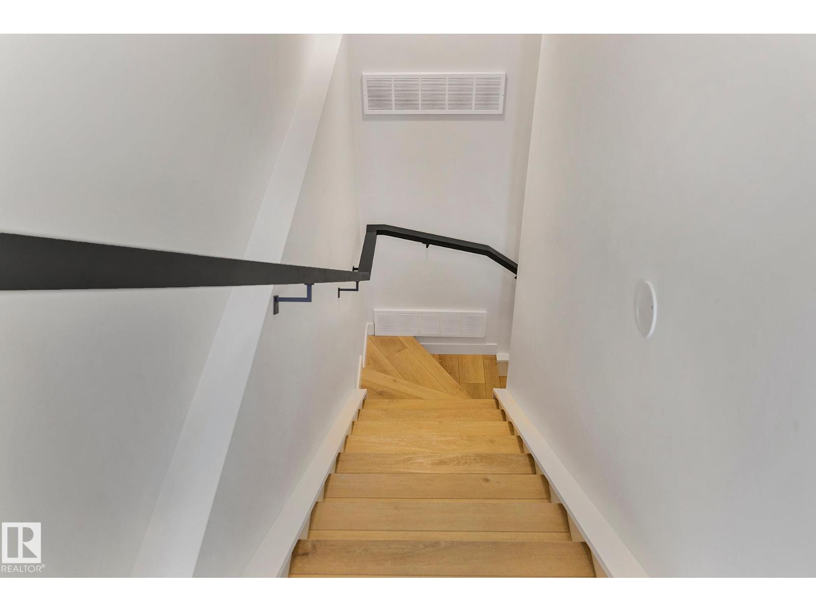 14904 109 AV NW - 47