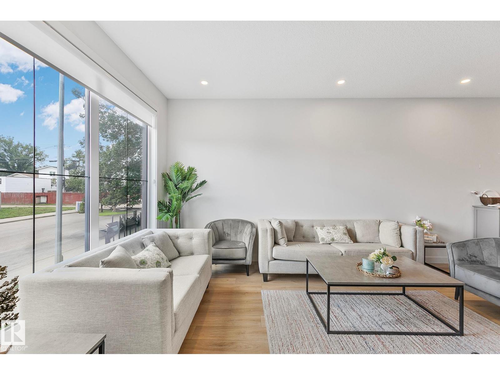 14904 109 AV NW - 6
