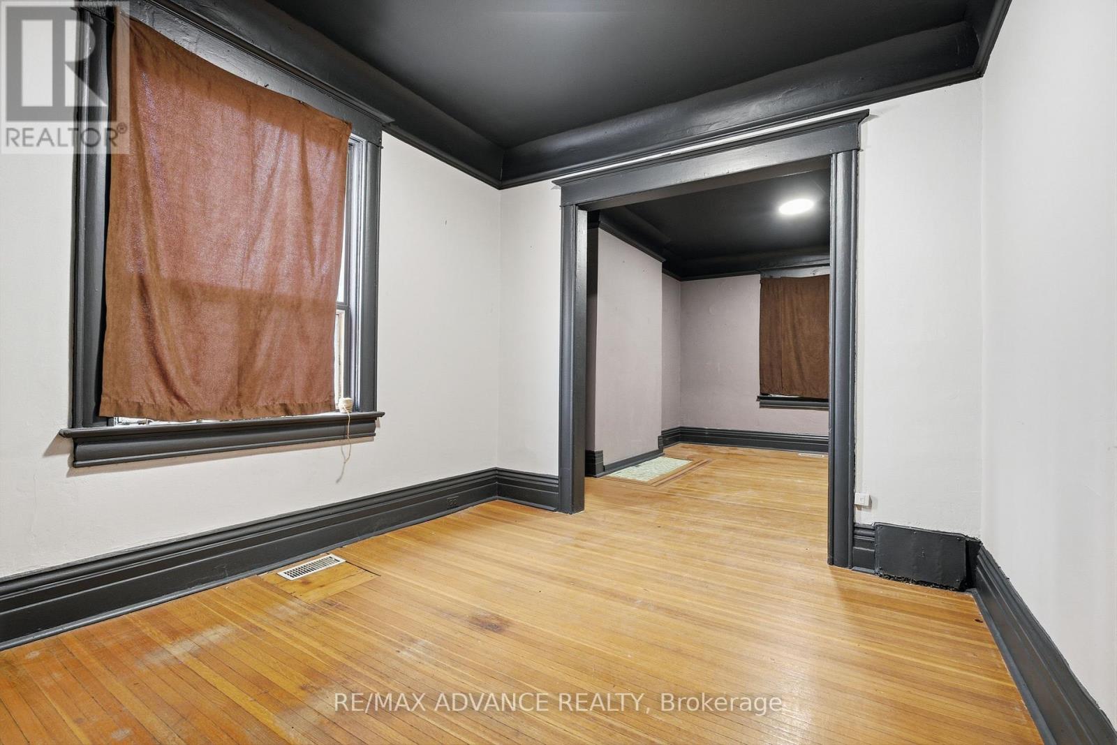 82A AUGUSTA AVENUE - 11