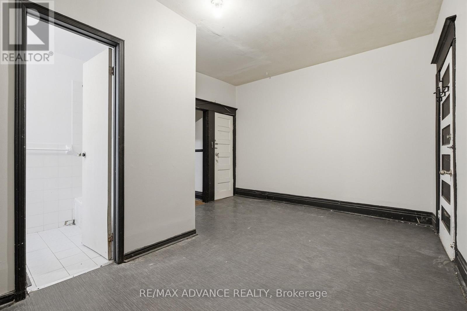 82A AUGUSTA AVENUE - 15
