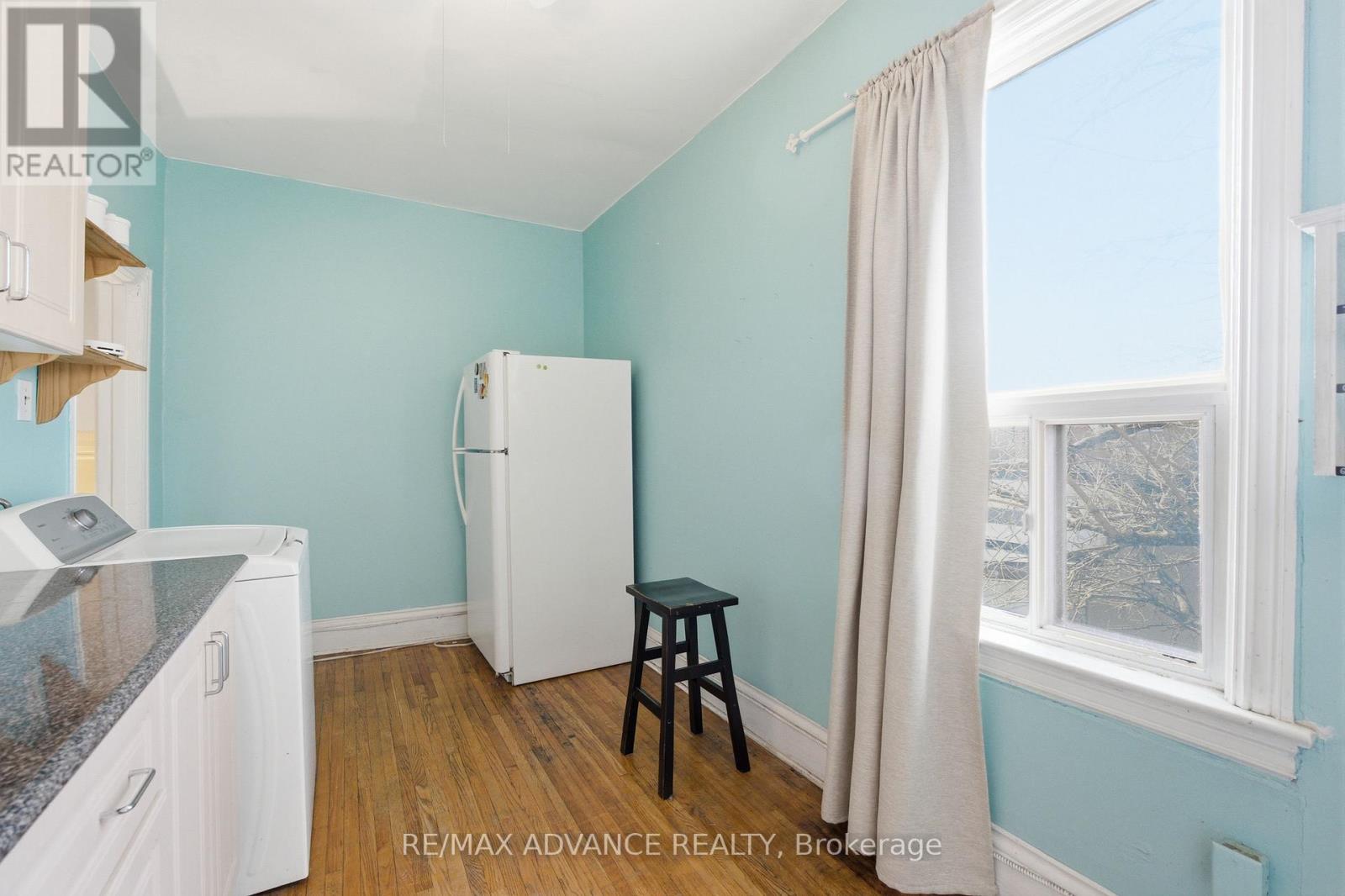 82A AUGUSTA AVENUE - 22