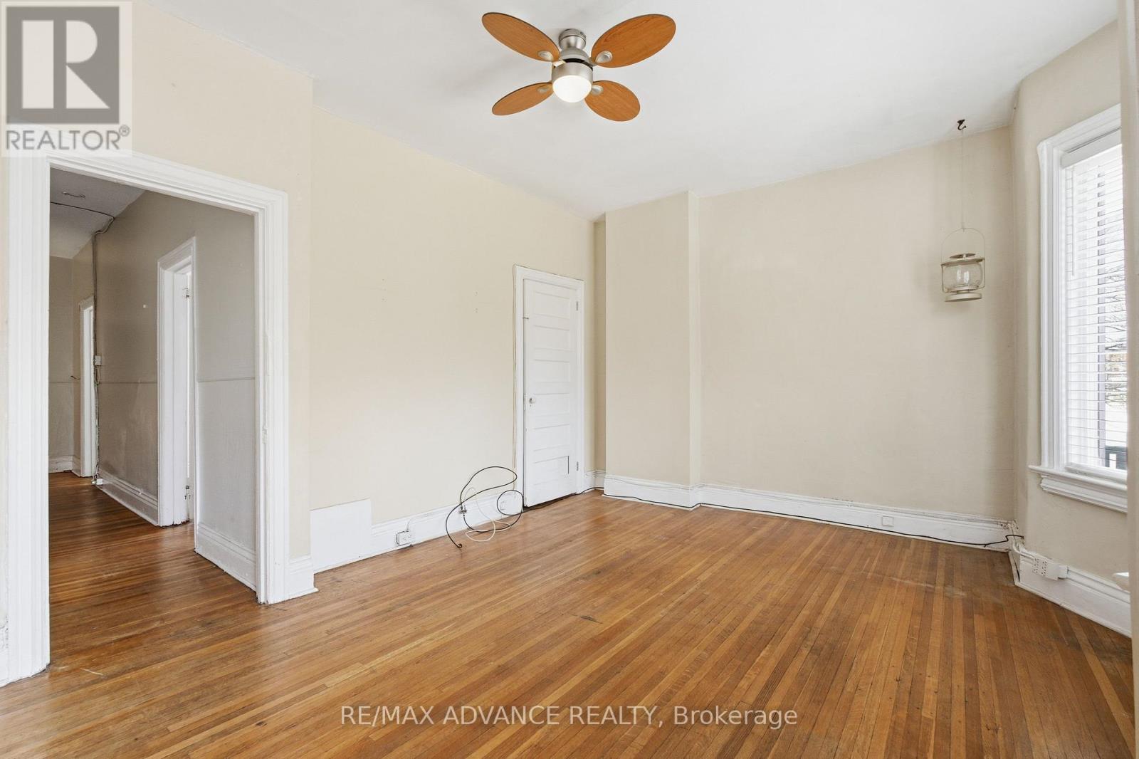 82A AUGUSTA AVENUE - 28