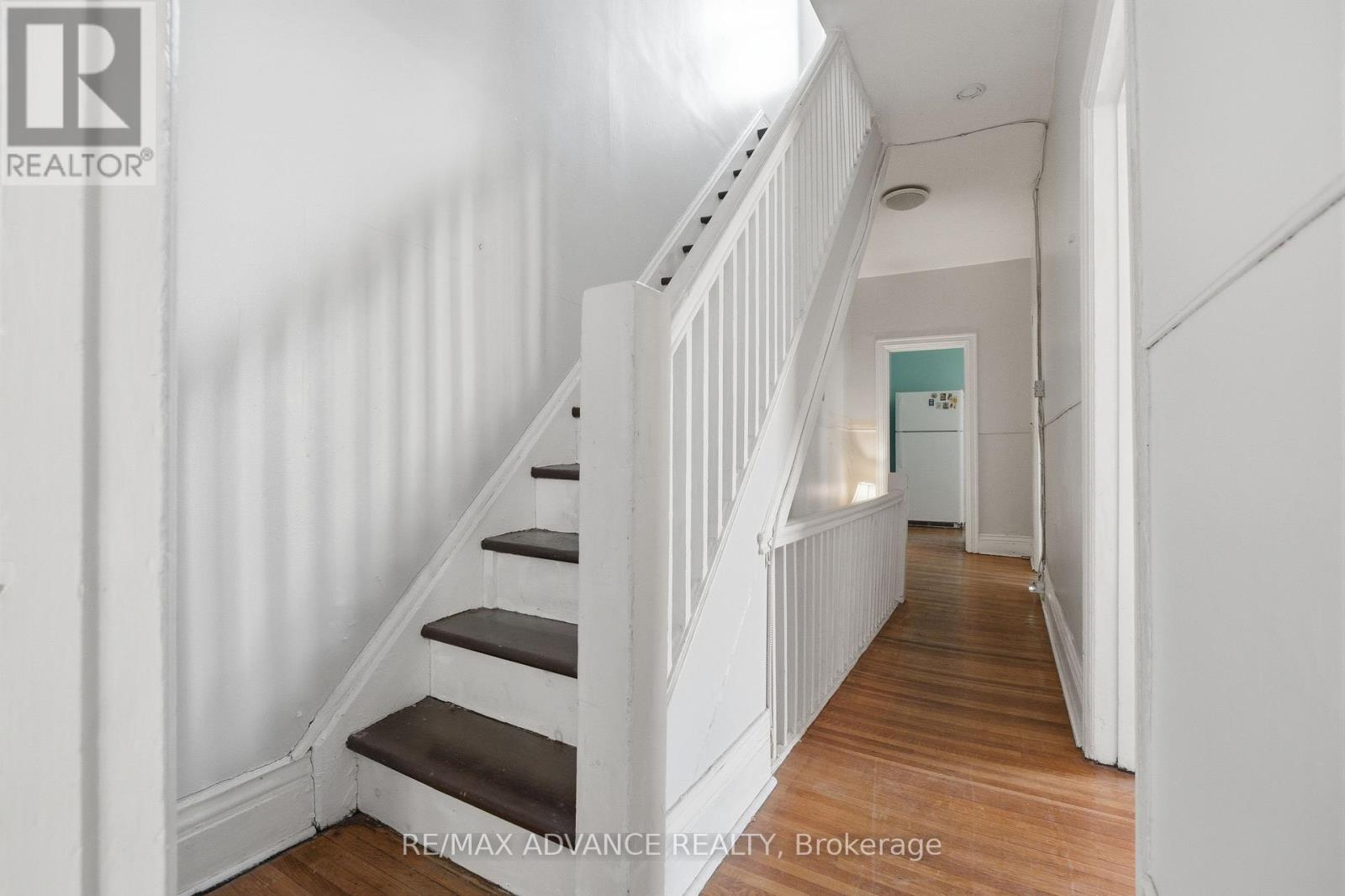 82A AUGUSTA AVENUE - 33