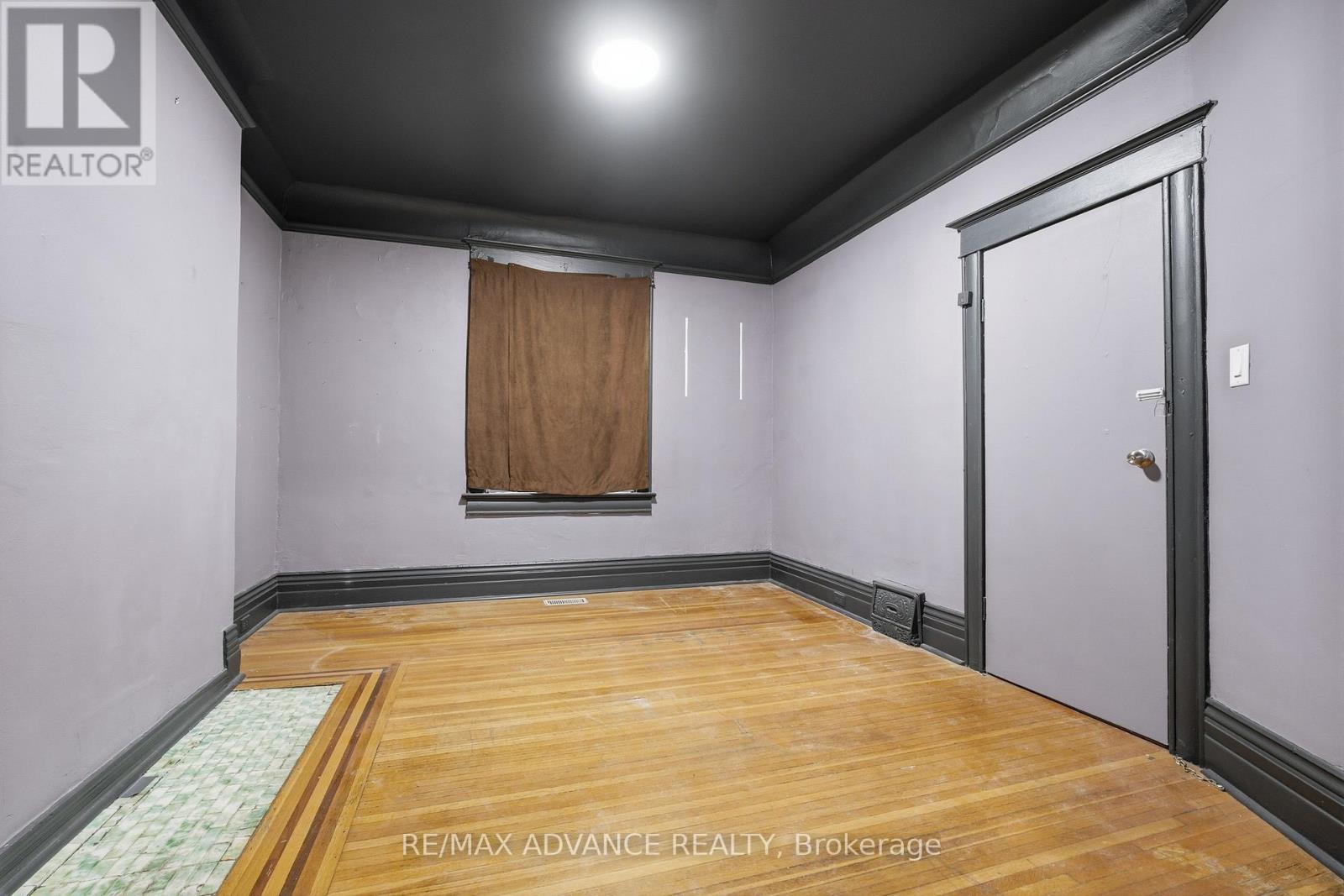 82A AUGUSTA AVENUE - 6