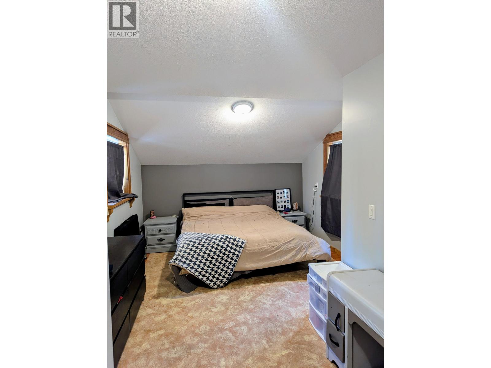 1222 14TH AVENUE - 12