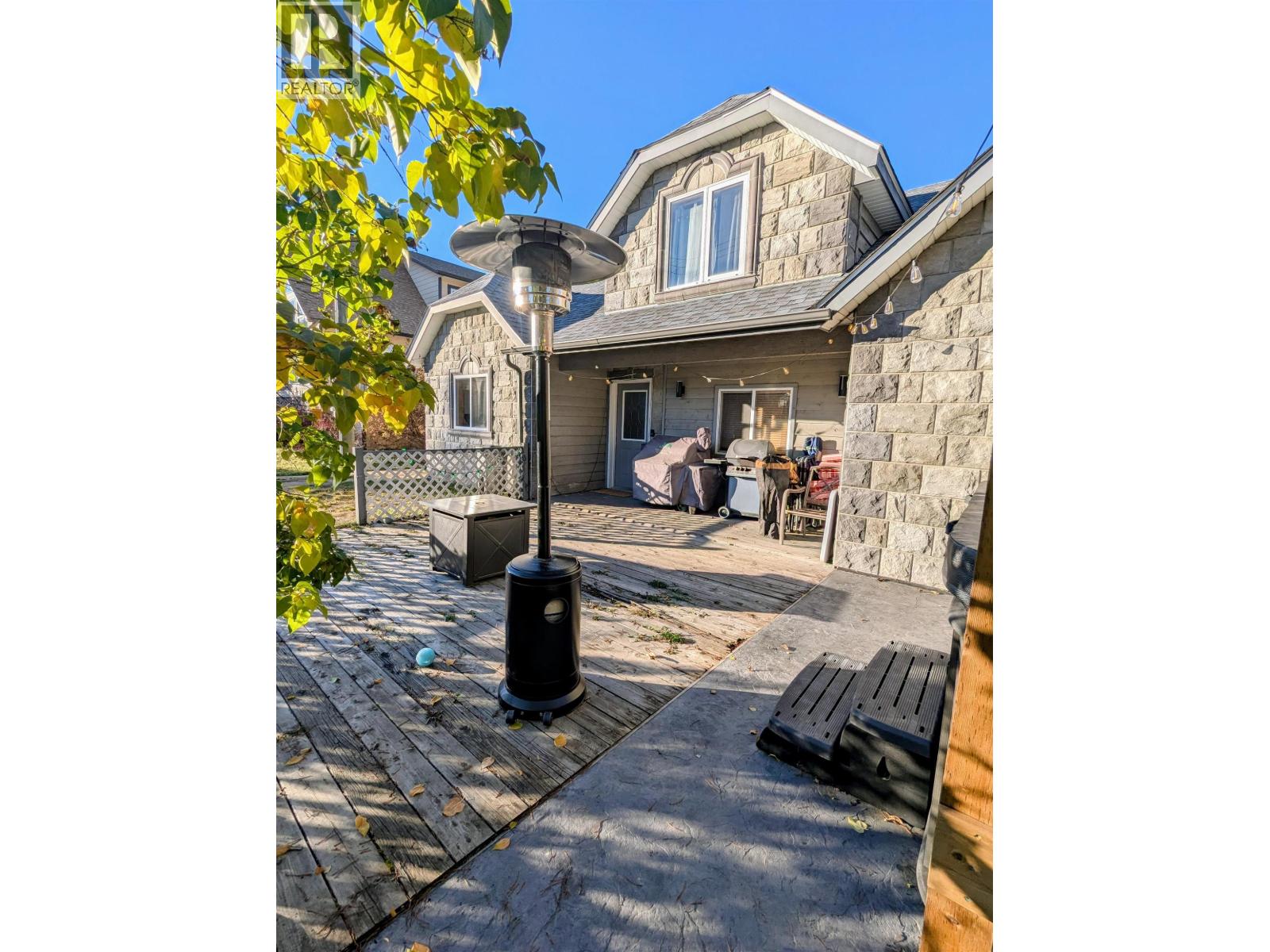 1222 14TH AVENUE - 19