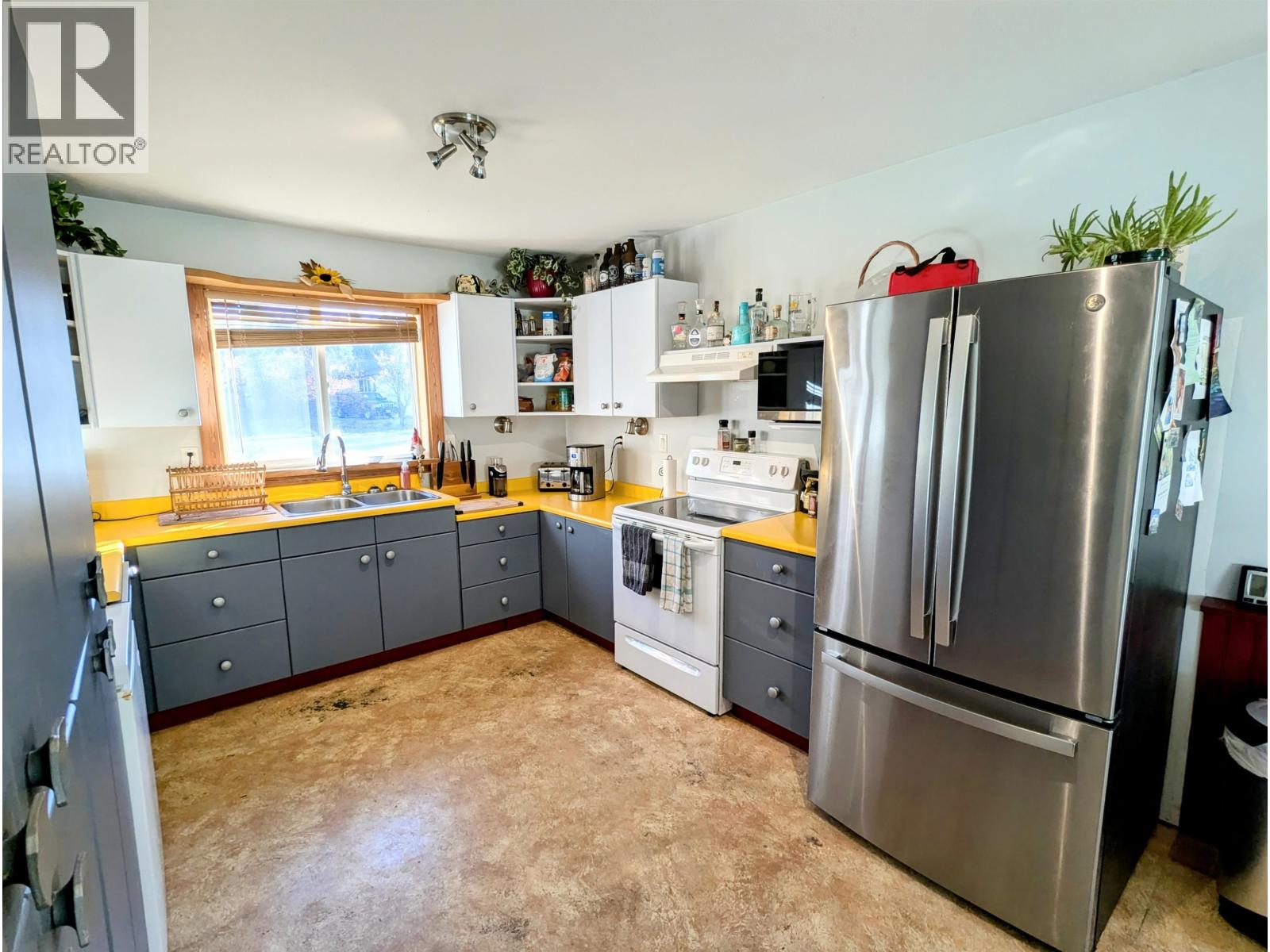 1222 14TH AVENUE - 4