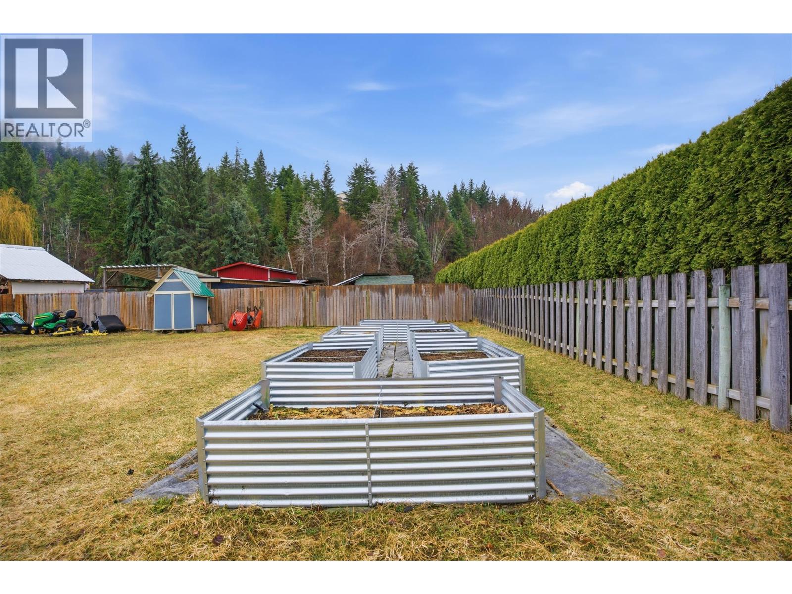  658 DIXON CREEK Road, Barriere