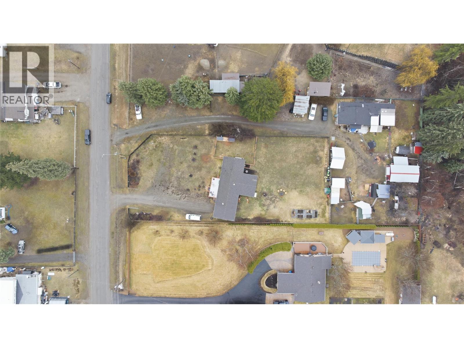  658 DIXON CREEK Road, Barriere