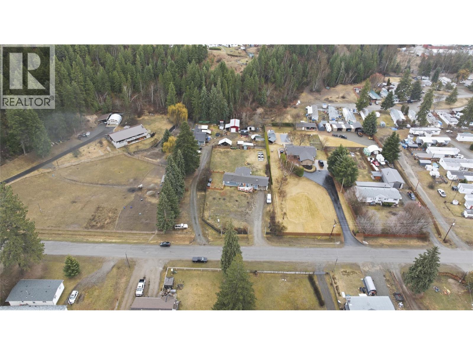  658 DIXON CREEK Road, Barriere