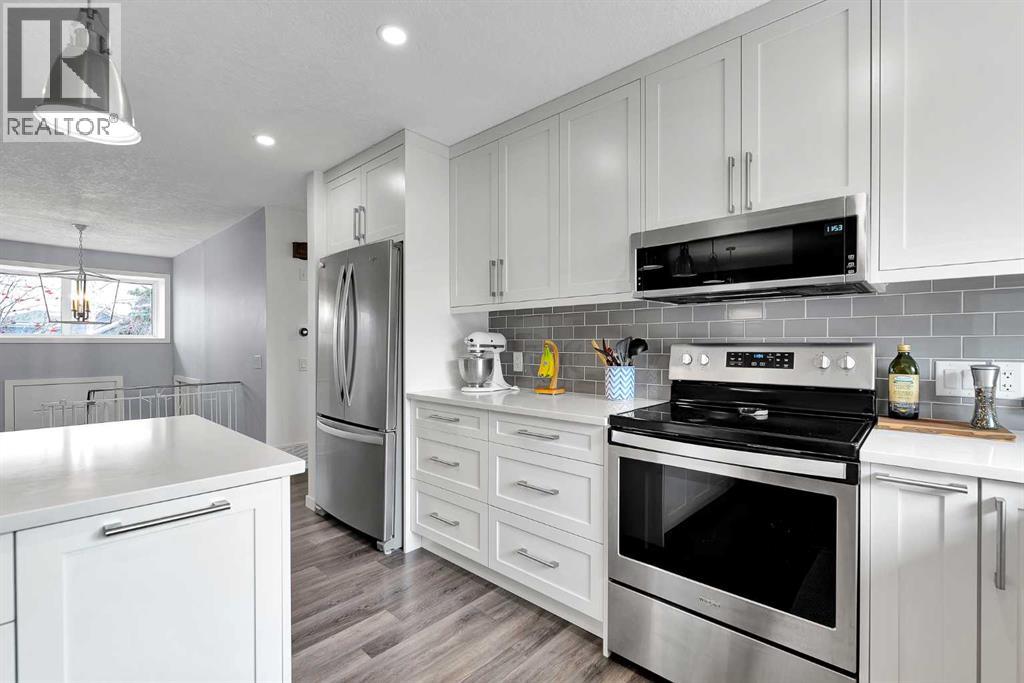 Single Family House Bi-level for Sale in  Dalrymple Way NW Dalhousie Calgary 