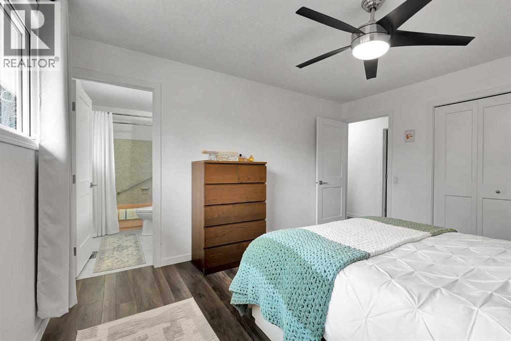 Single Family House Bi-level for Sale in  Dalrymple Way NW Dalhousie Calgary 