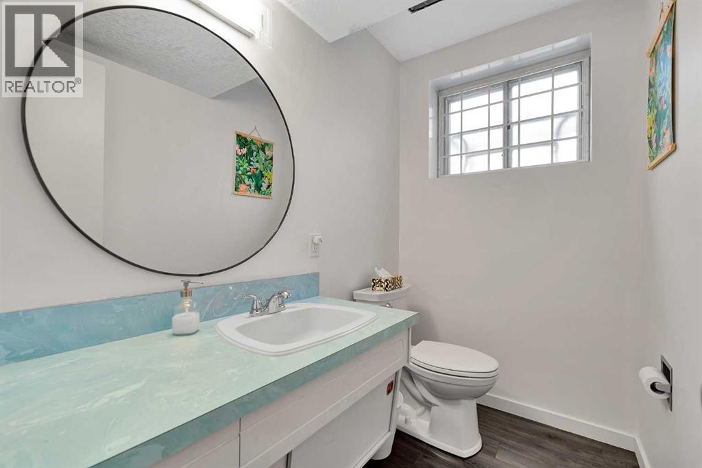 Single Family House Bi-level for Sale in  Dalrymple Way NW Dalhousie Calgary 