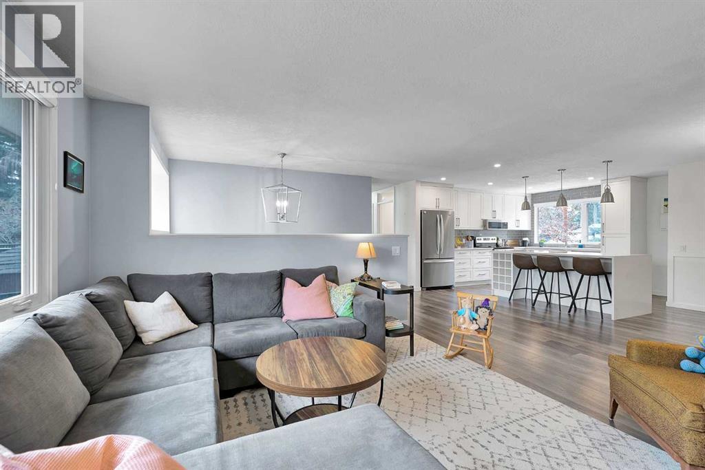 Single Family House Bi-level for Sale in  Dalrymple Way NW Dalhousie Calgary 