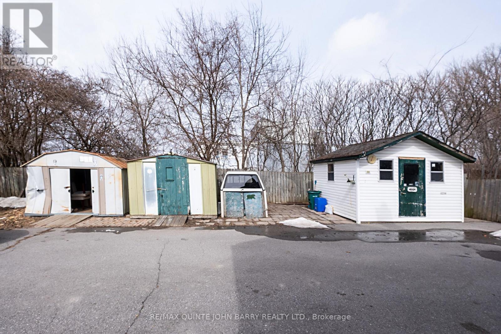 115 DUFFERIN AVENUE - 5