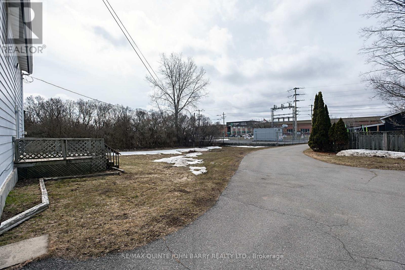 115 DUFFERIN AVENUE - 6
