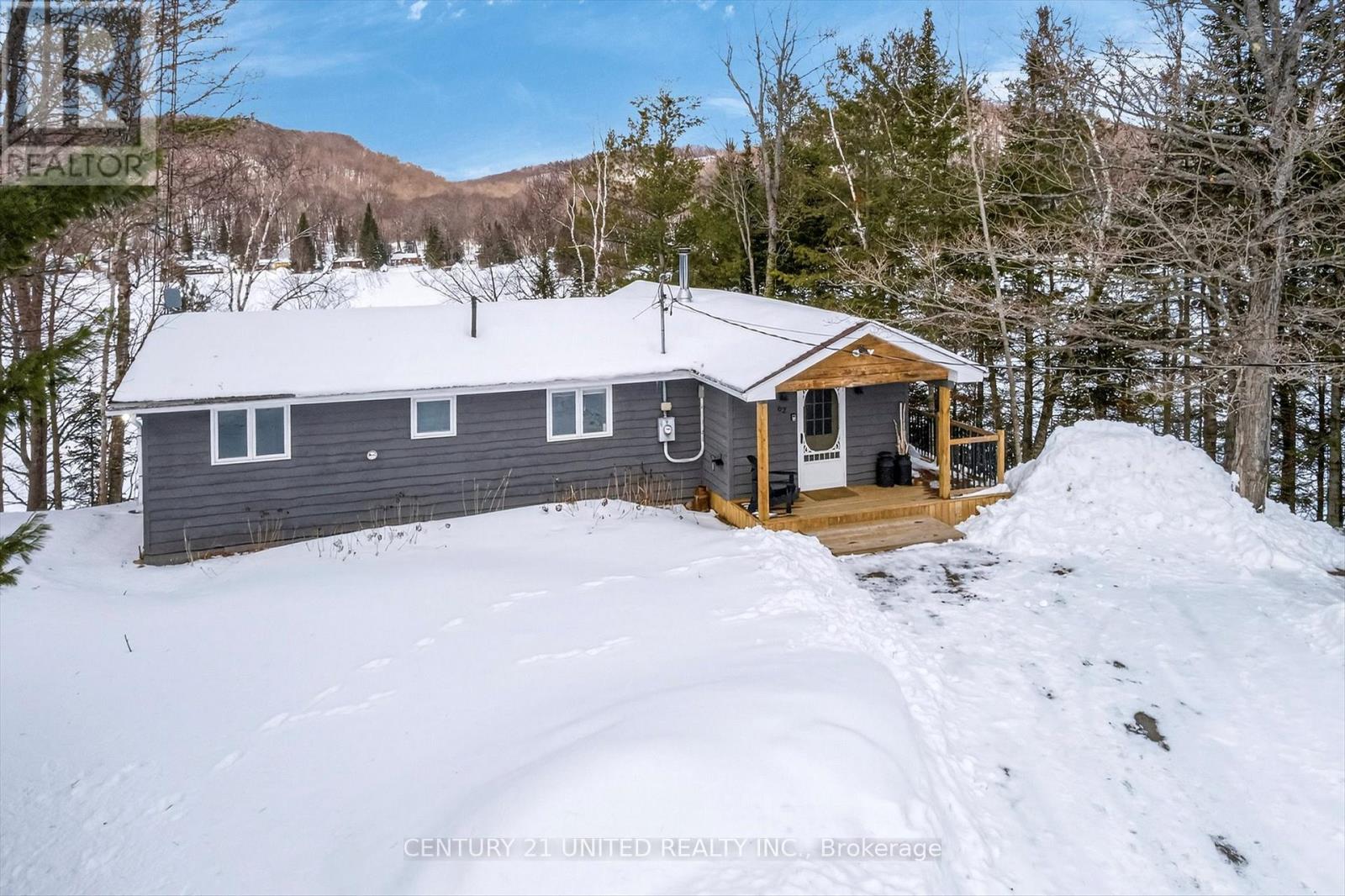 62 BENTLEY PLACE - 40