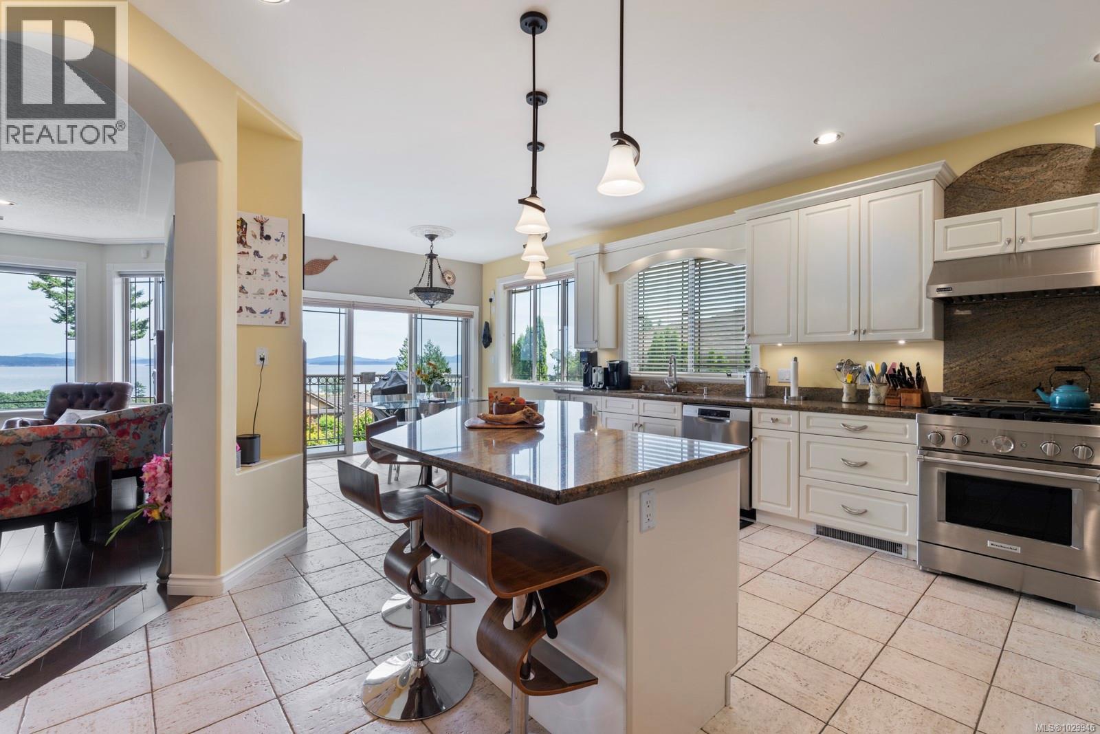  7012 Island View Place, Central Saanich