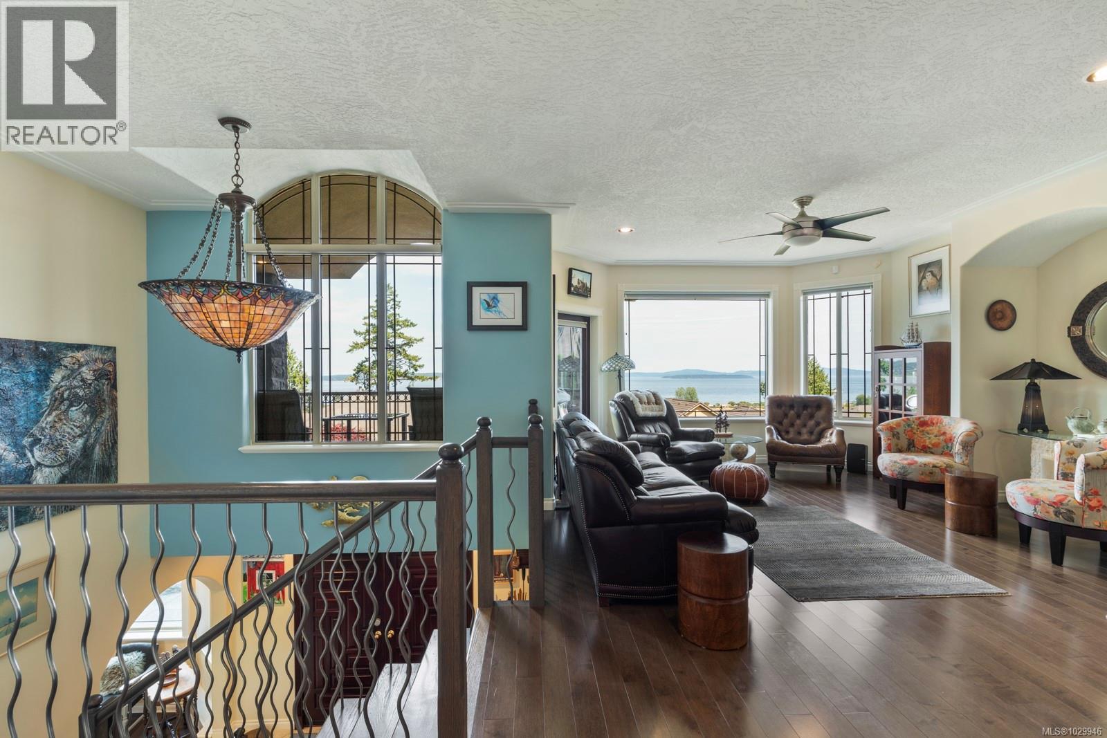  7012 Island View Place, Central Saanich