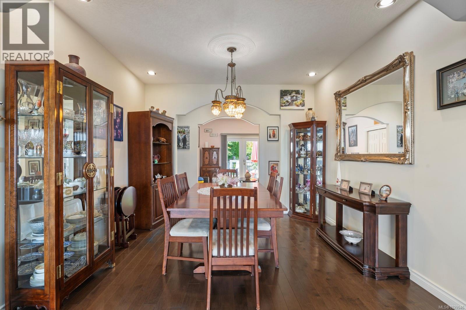  7012 Island View Place, Central Saanich