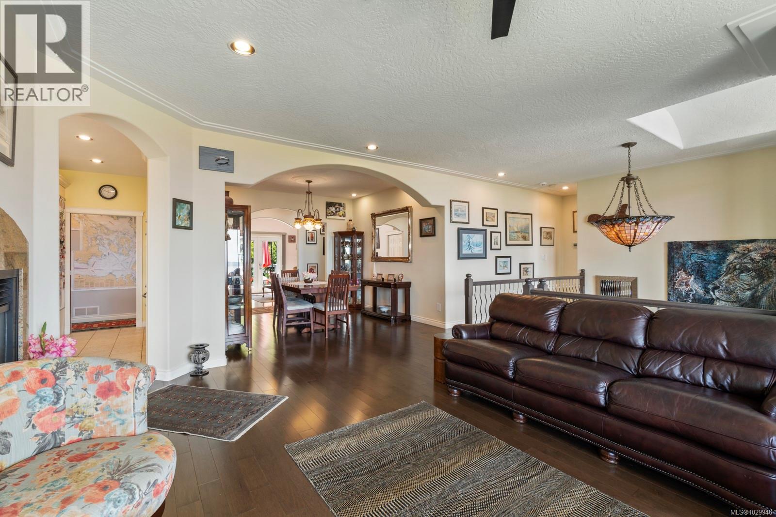  7012 Island View Place, Central Saanich